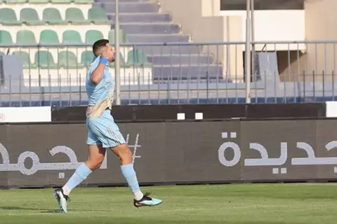 تريزيجيه يصنع وجراديشار يسجل.. الأهلي يتقدم على الحدود بعد 3 دقائق من البداية